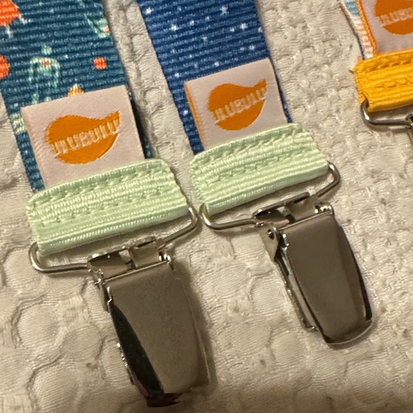 Kids Pacifier Clip Set - Blue, Orange, Gray - Picture 5 of 6